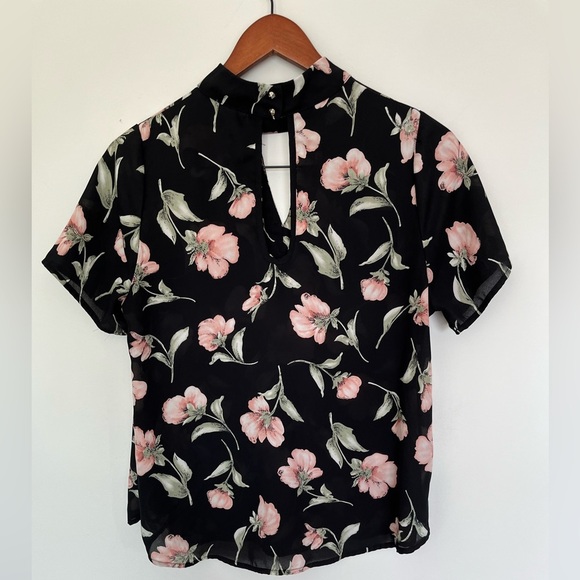 Sienna Sky Floral Black and Pink Women's Top size medium - Picture 3 of 4